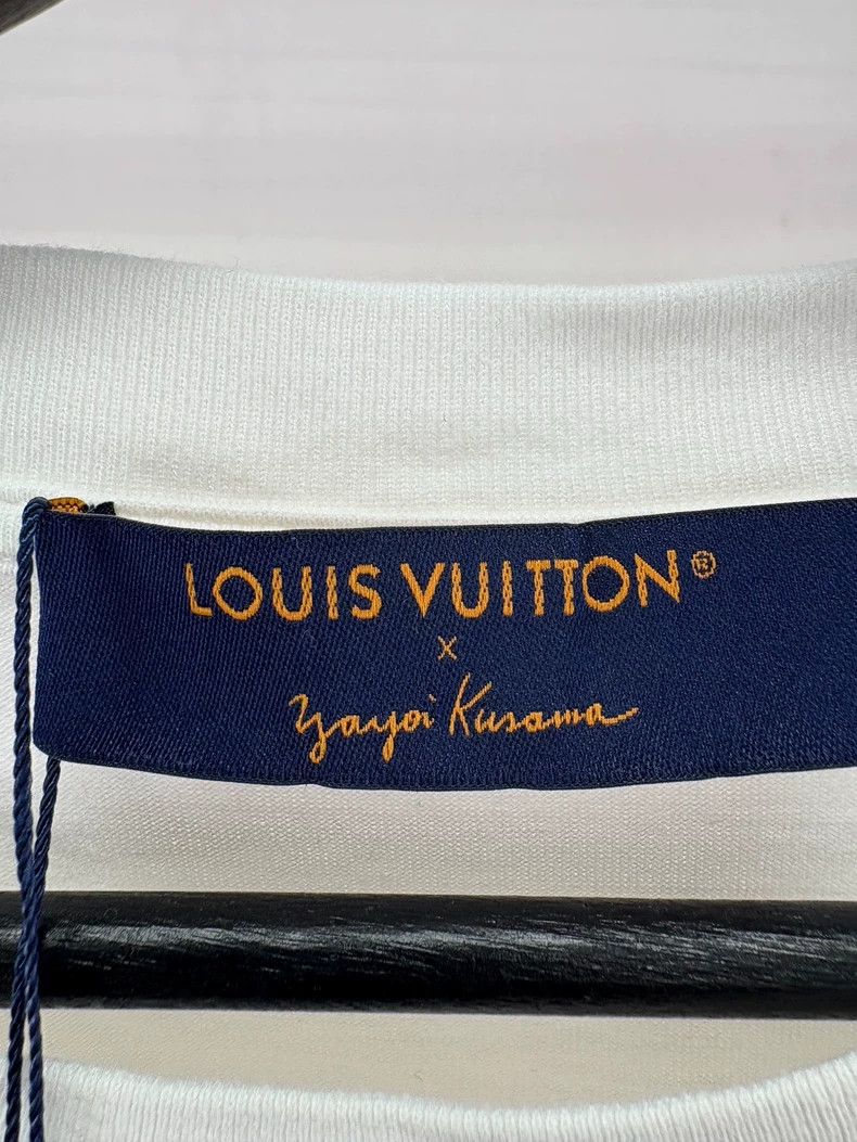 Louis Vuitton Louis Vuitton YAYOI KUSAMA Pumpkin Short Sleeve Shirt Size US L / EU 52-54 / 3 - 6 Thumbnail