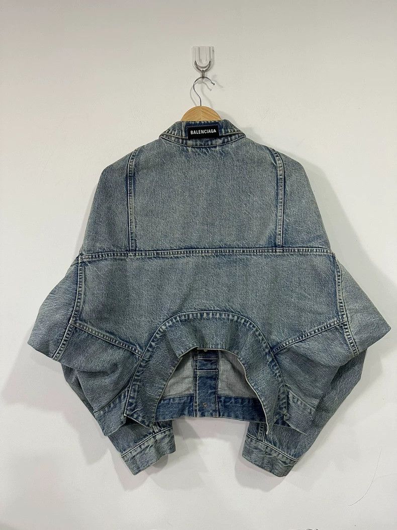 Balenciaga Balenciaga Upside Down Denim Jacket New Size US XS / EU 42 / 0 - 2 Thumbnail