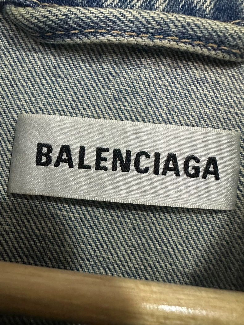 Balenciaga Balenciaga Upside Down Denim Jacket New Size US XS / EU 42 / 0 - 3 Thumbnail