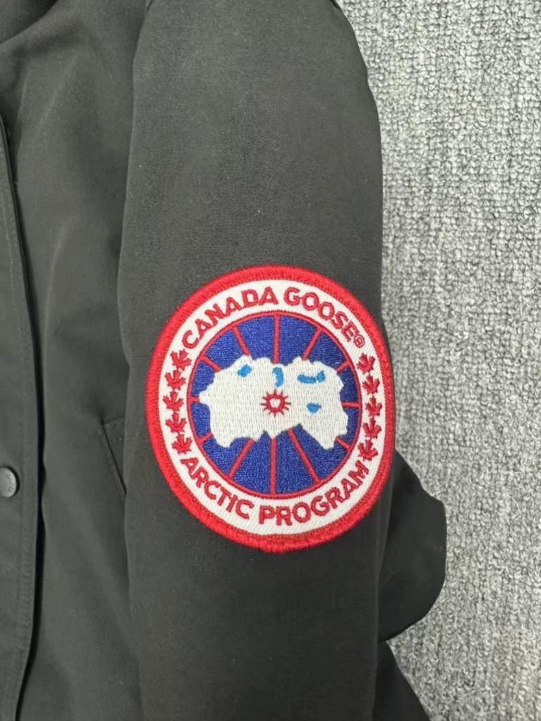 Canada Goose Canada Goose Women's Parka Size S Size US S / EU 44-46 / 1 - 3 Thumbnail