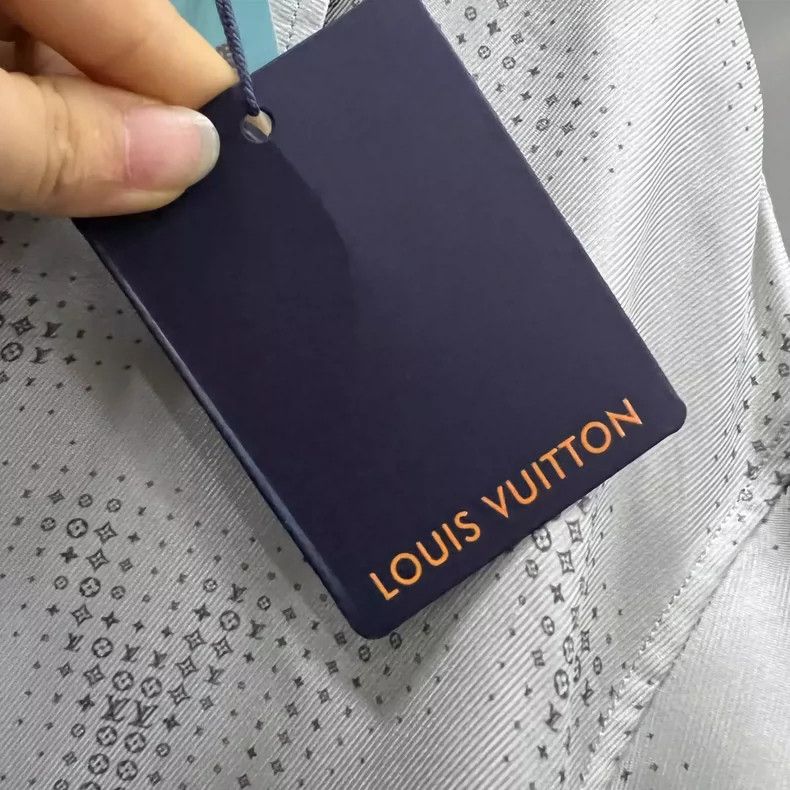 Louis Vuitton Louis Vuitton Mosaic Logo Short Sleeve Shirt Size US XL / EU 56 / 4 - 8 Thumbnail