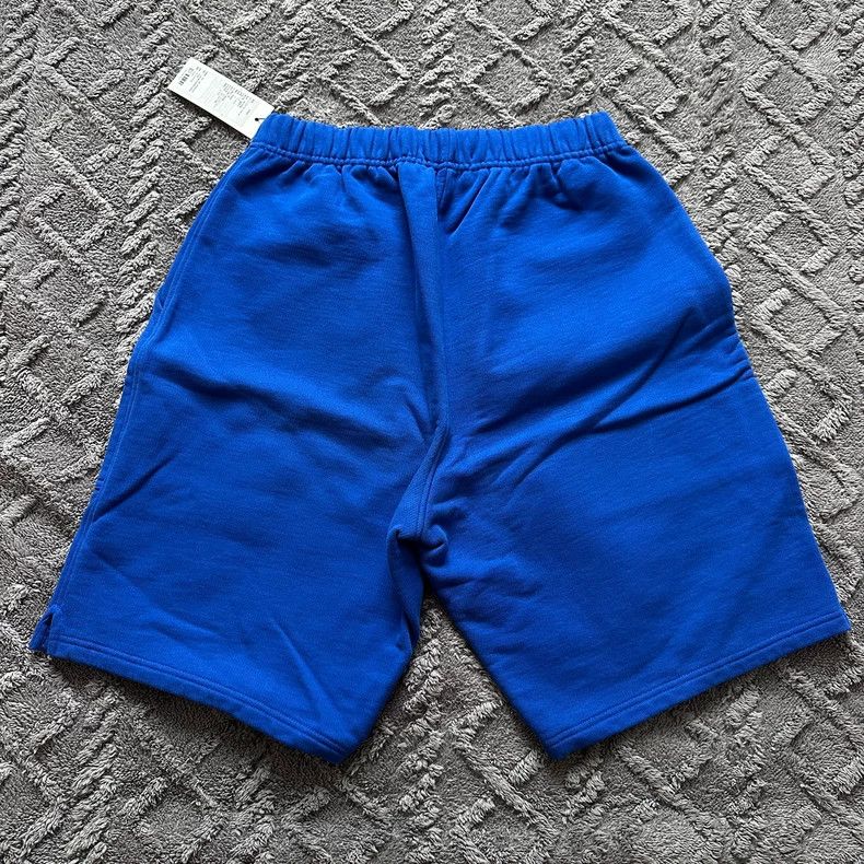 AMI AMI PARIS Klein Blue Heart Embroidered Shorts Size US 30 / EU 46 - 2 Thumbnail