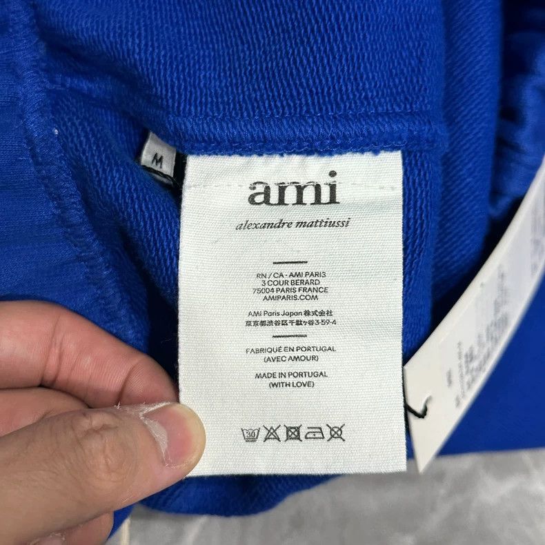 AMI AMI PARIS Klein Blue Heart Embroidered Shorts Size US 30 / EU 46 - 8 Thumbnail