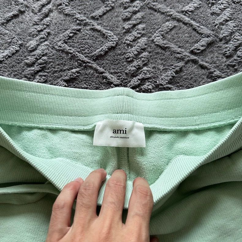 AMI Mint Green Heart Embroidered Shorts Size US 34 / EU 50 - 4 Thumbnail