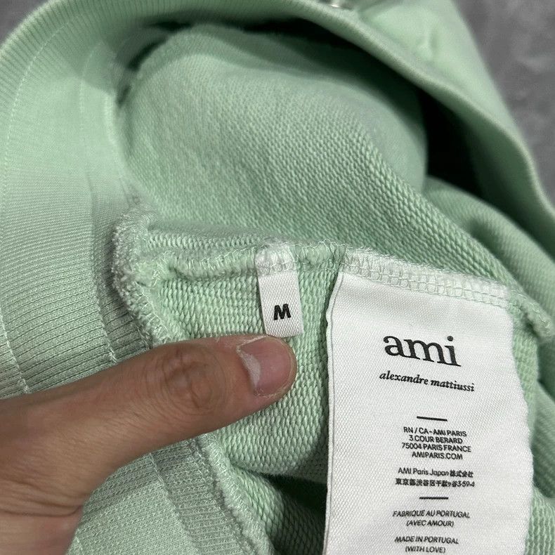 AMI Mint Green Heart Embroidered Shorts Size US 34 / EU 50 - 6 Thumbnail