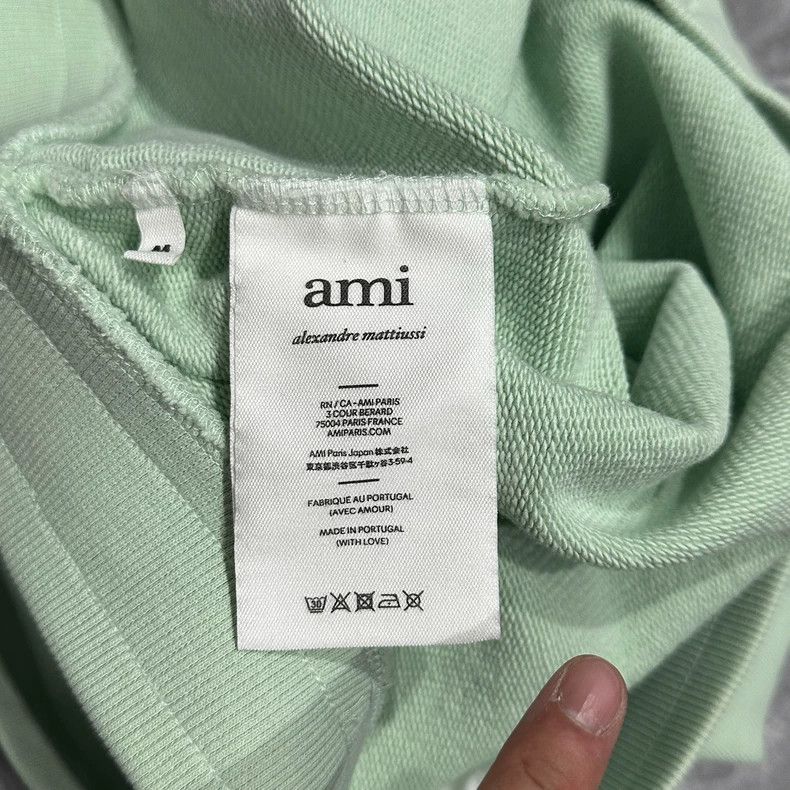 AMI Mint Green Heart Embroidered Shorts Size US 34 / EU 50 - 7 Thumbnail