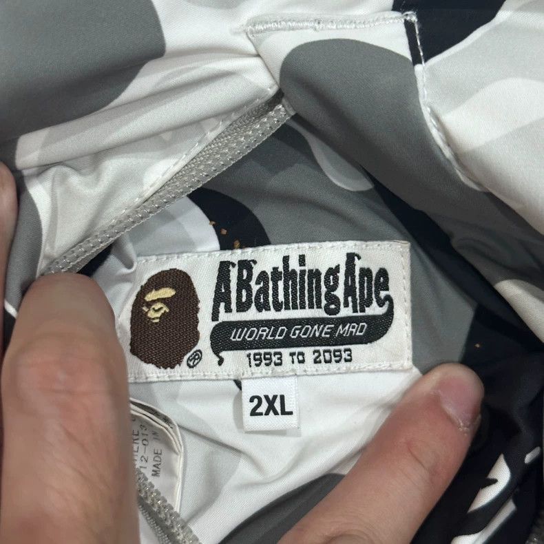 Bape Bape Black White Gray Camouflage Puffer Coat Size US XXL / EU 58 / 5 - 6 Thumbnail