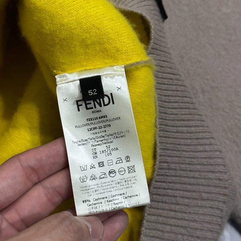 Fendi Fendi Hollow Knit Sweater in Khaki Color Size US L / EU 52-54 / 3 - 7 Thumbnail