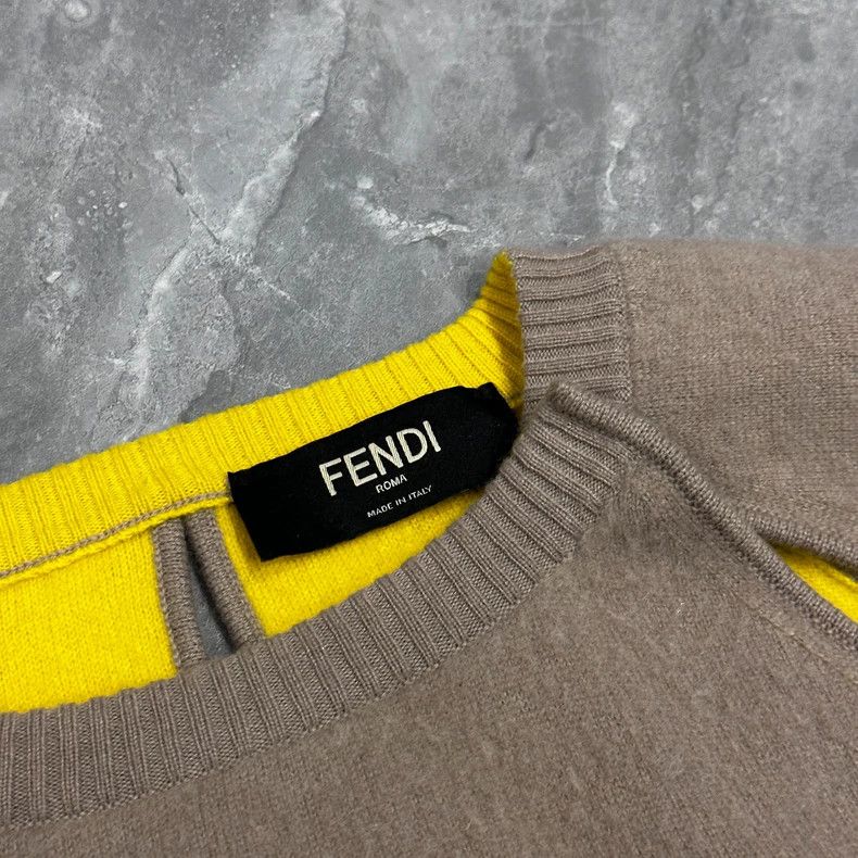 Fendi Fendi Hollow Knit Sweater in Khaki Color Size US L / EU 52-54 / 3 - 5 Thumbnail
