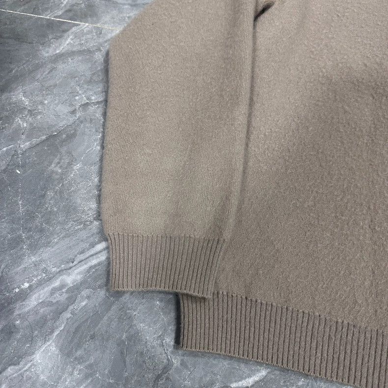 Fendi Fendi Hollow Knit Sweater in Khaki Color Size US L / EU 52-54 / 3 - 4 Thumbnail