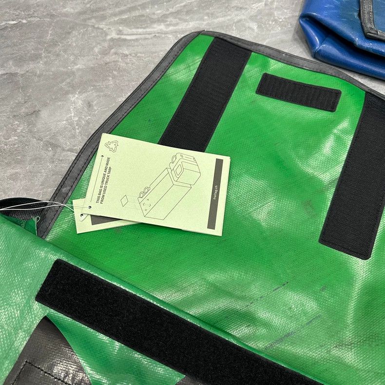 Balenciaga FREITAG F14 Messenger Bag in Black Green Size ONE SIZE - 4 Thumbnail