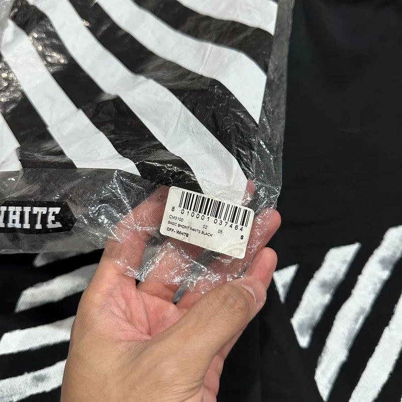 Off-White Offwhite Black and White Shorts Size US 26 / EU 42 - 4 Thumbnail