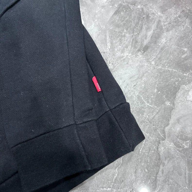 Wtaps WTAPS Black Hoodie with Red Label Size US M / EU 48-50 / 2 - 4 Thumbnail