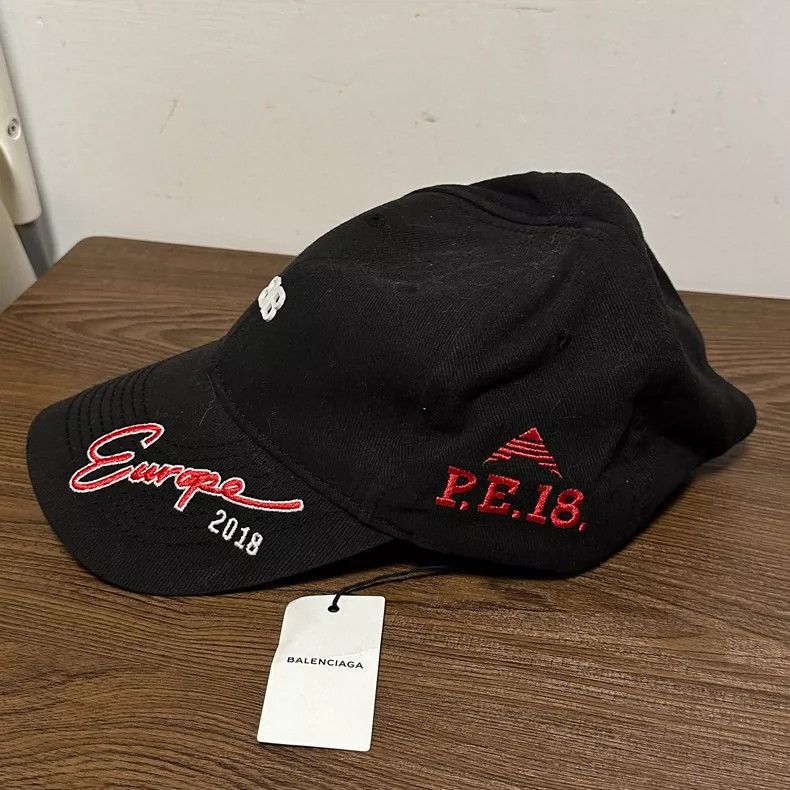 Balenciaga Balenciaga Embroidered Black Baseball Cap Size ONE SIZE - 2 Thumbnail