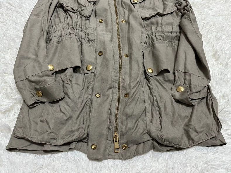 Burberry Burberry Women's Jacket with Gold Detailing Size US L / EU 52-54 / 3 - 6 Thumbnail