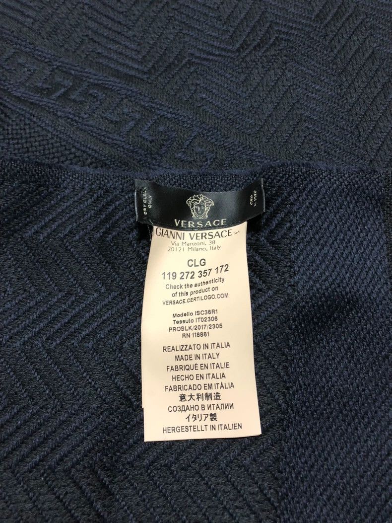 Versace Versace Men's Wool Scarf in Good Condition Size ONE SIZE - 3 Thumbnail