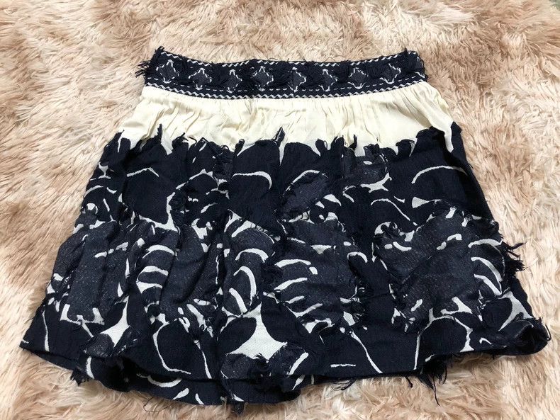 Chloe Chloe Short Skirt with Unique Design Size US 38 / EU 54 - 3 Thumbnail