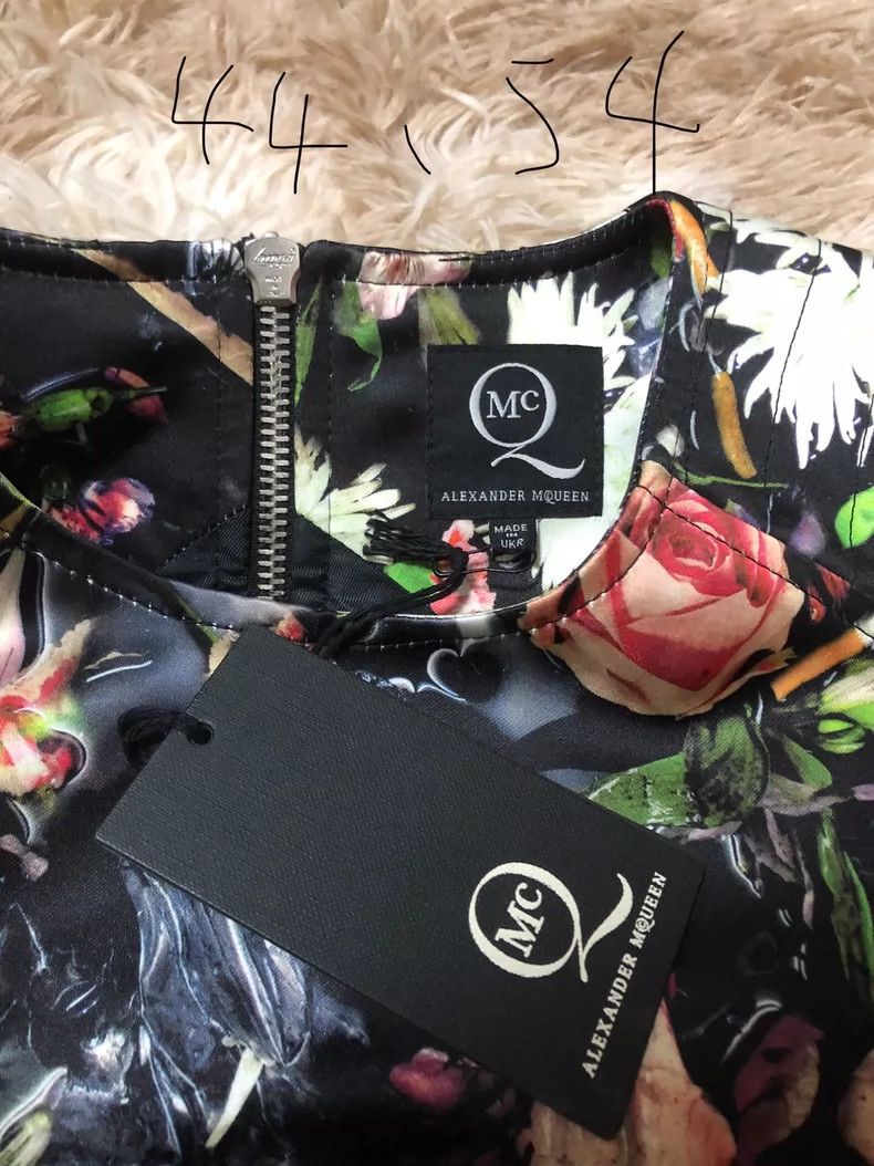 Alexander McQueen Alexander McQueen Floral Sleeveless Vest Size US L / EU 52-54 / 3 - 3 Thumbnail
