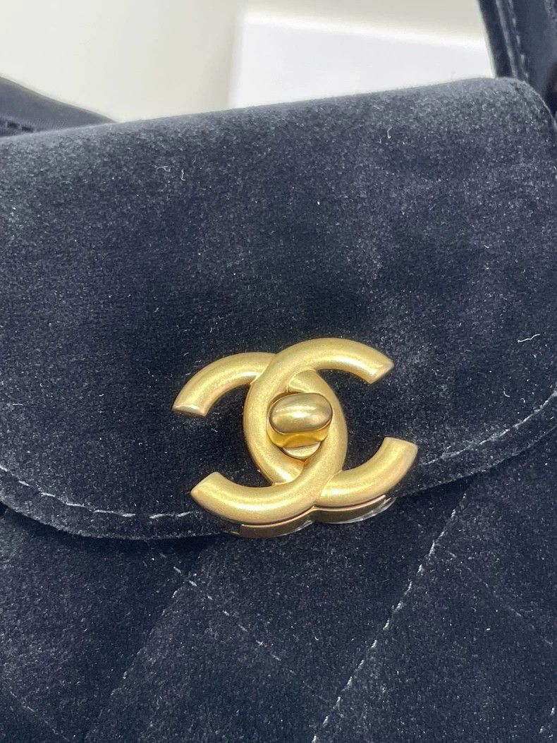 Chanel Chanel Velvet Black Gold Chain Bag Size ONE SIZE - 4 Thumbnail
