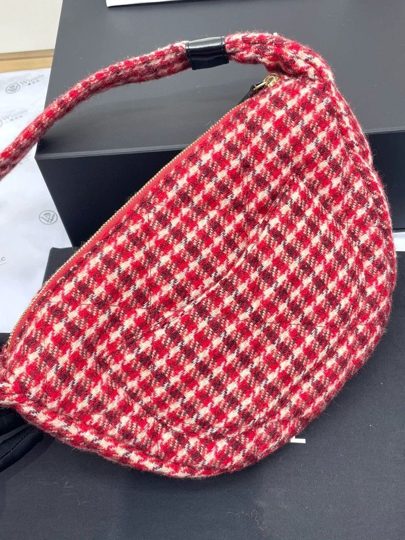 Chanel Chanel Red Checkered Half-Moon Crossbody Bag Size ONE SIZE - 3 Thumbnail