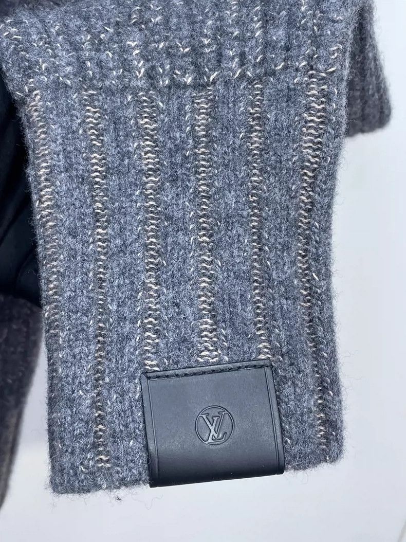 Louis Vuitton Dark Gray Wool Turtleneck Sweater Size US S / EU 44-46 / 1 - 3 Thumbnail