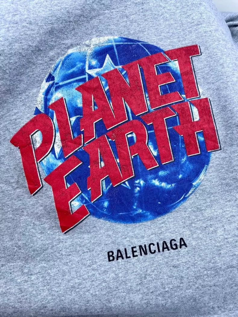 Balenciaga Planet Earth Graphic Irregular Design T-shirt Size US M / EU 48-50 / 2 - 3 Thumbnail