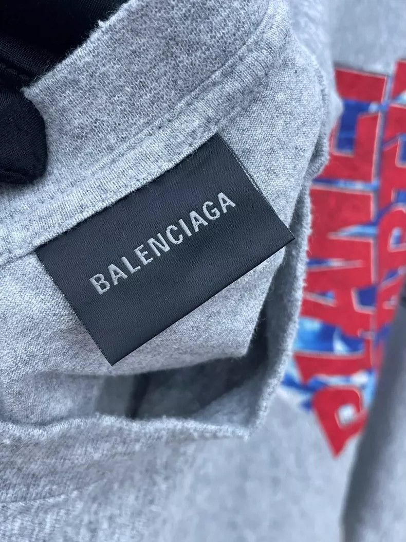 Balenciaga Planet Earth Graphic Irregular Design T-shirt Size US M / EU 48-50 / 2 - 4 Thumbnail