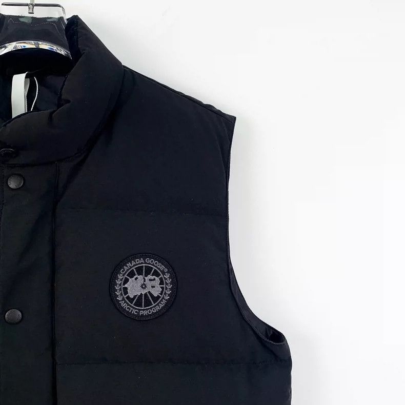 Canada Goose Canada Goose Black Puffer Vest With Logo Size US S / EU 44-46 / 1 - 3 Thumbnail