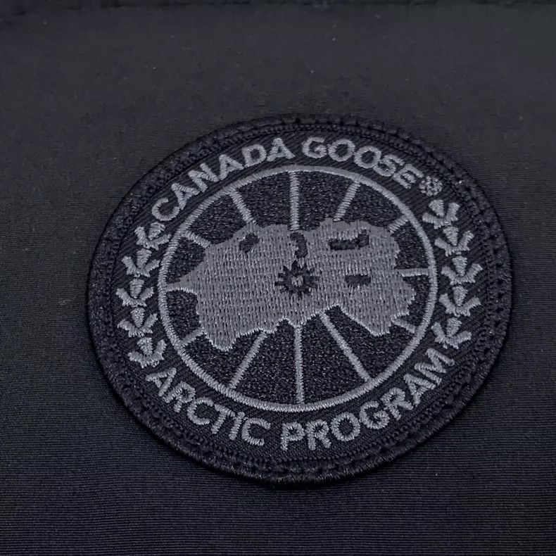 Canada Goose Canada Goose Black Puffer Vest With Logo Size US S / EU 44-46 / 1 - 5 Thumbnail