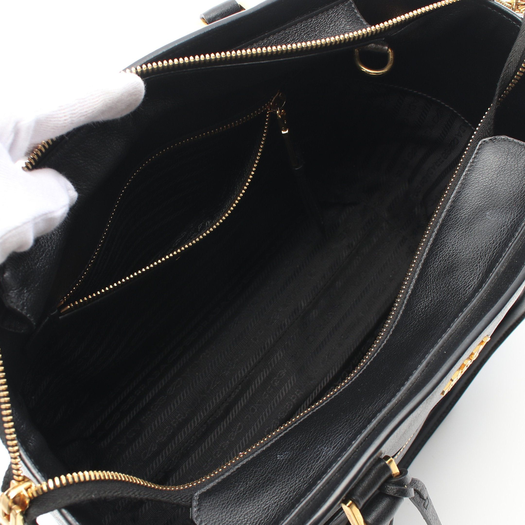 Prada Prada Handbag Leather Black Size ONE SIZE - 3 Thumbnail