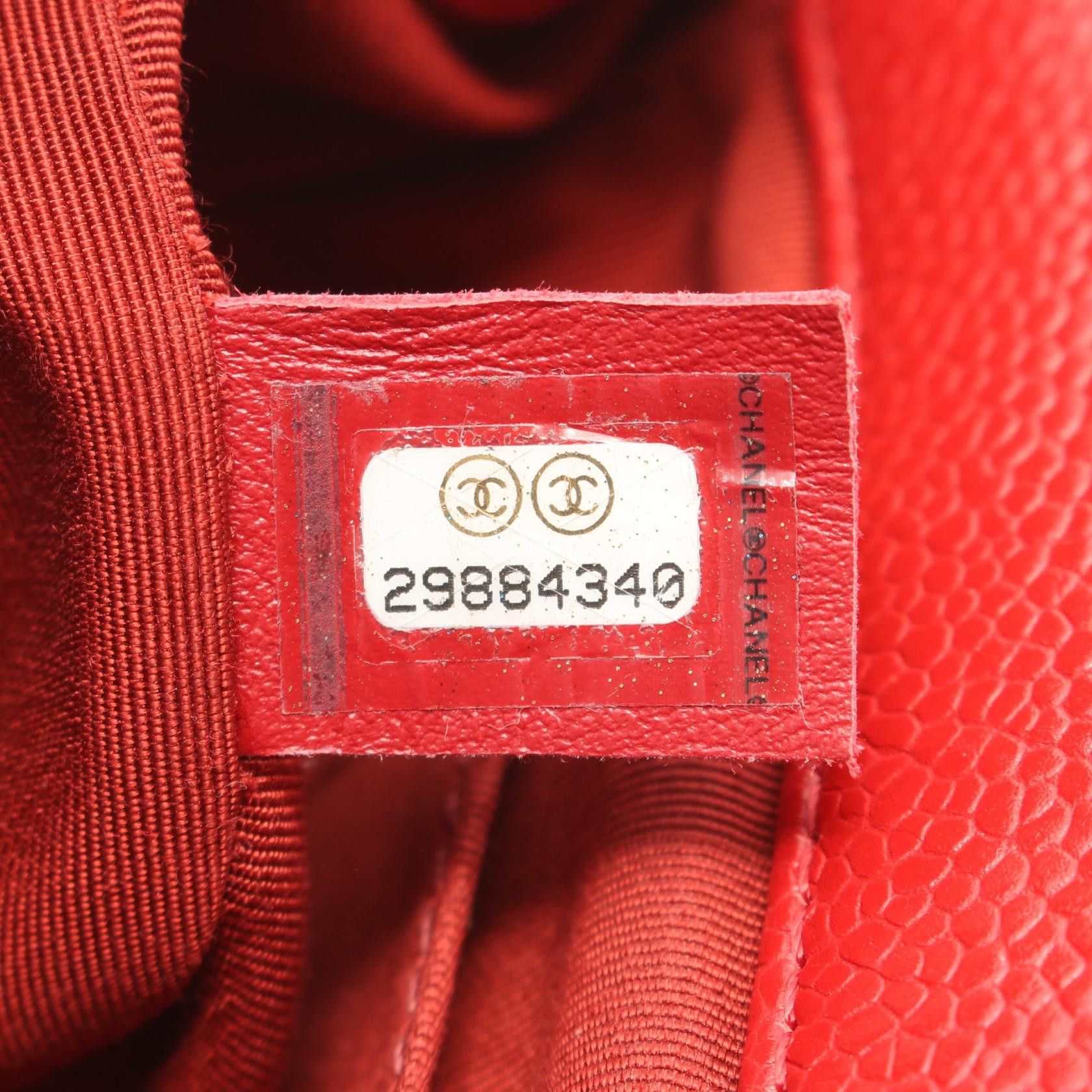 Chanel Chanel Matelasse Chain Shoulder Bag Caviar Skin Red Hardware Size ONE SIZE - 5 Thumbnail