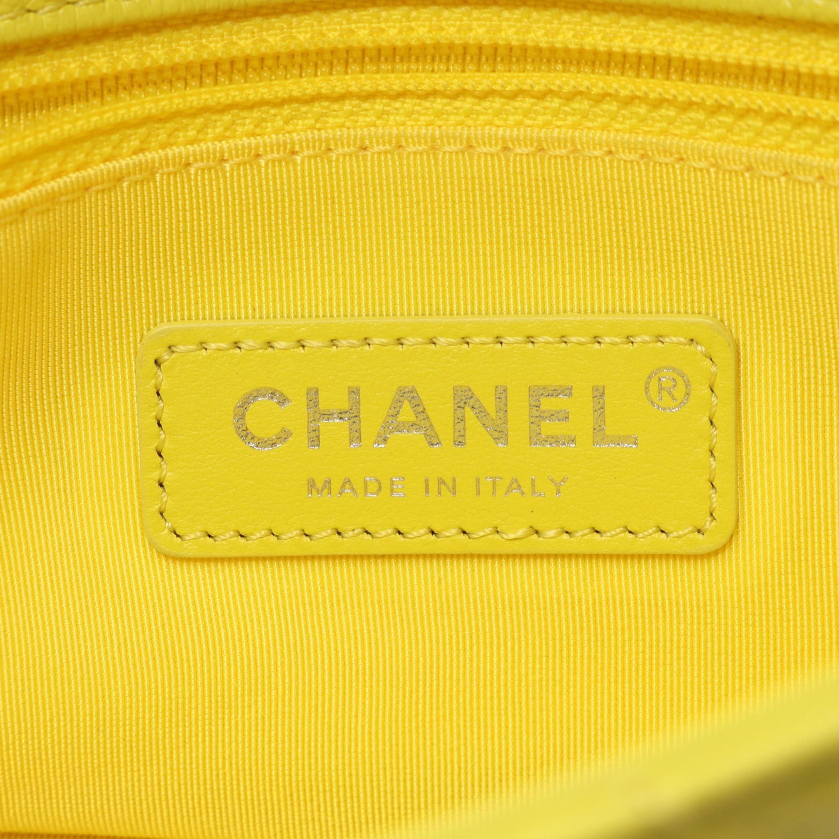 Chanel Chanel Matelasse Shoulder Bag Caviar Skin Yellow Metal Fittings Size ONE SIZE - 4 Thumbnail