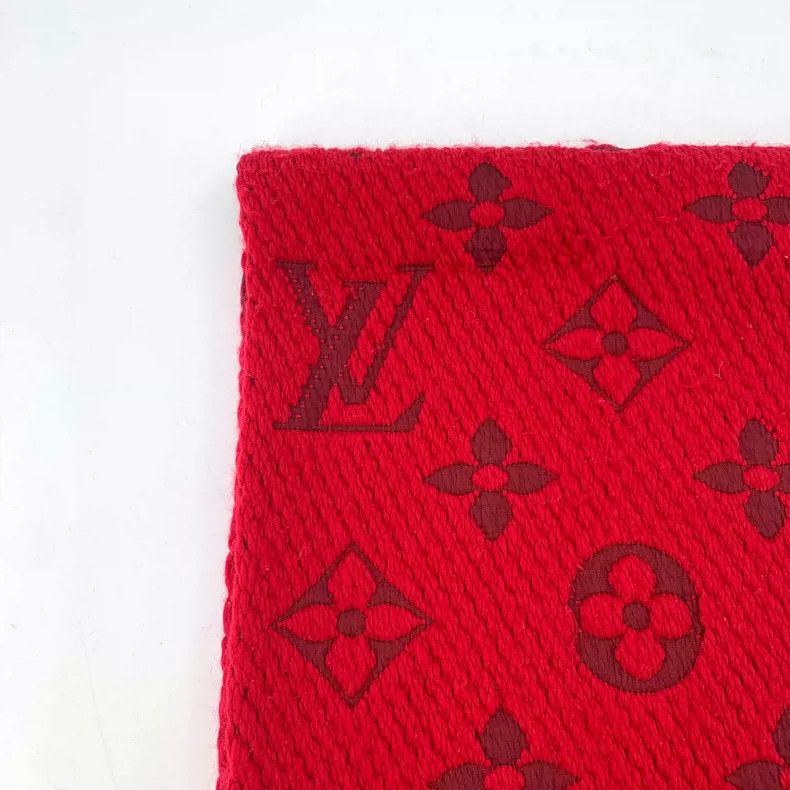 Louis Vuitton Louis Vuitton Red Logo Wool Fringe Scarf Size ONE SIZE - 2 Thumbnail