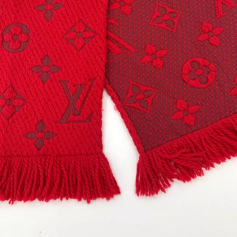 Louis Vuitton Louis Vuitton Red Logo Wool Fringe Scarf Size ONE SIZE - 5 Thumbnail