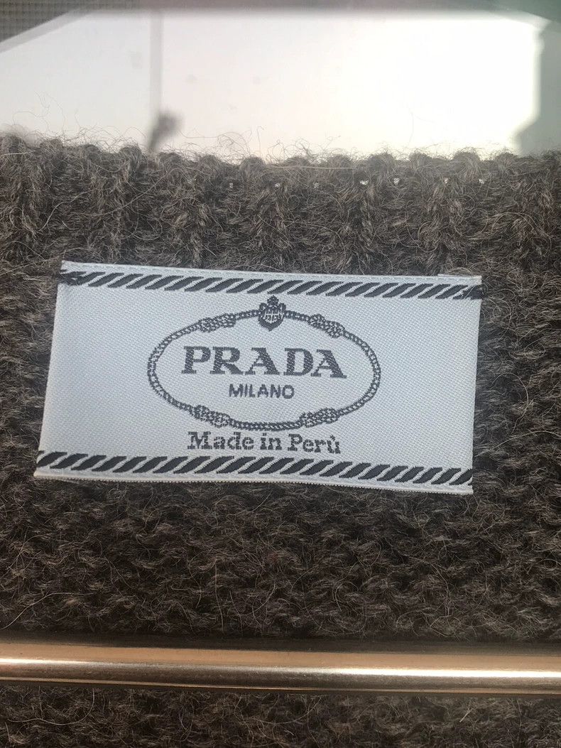 Prada Prada Wool Sweater with Unique Design Size US L / EU 52-54 / 3 - 4 Thumbnail