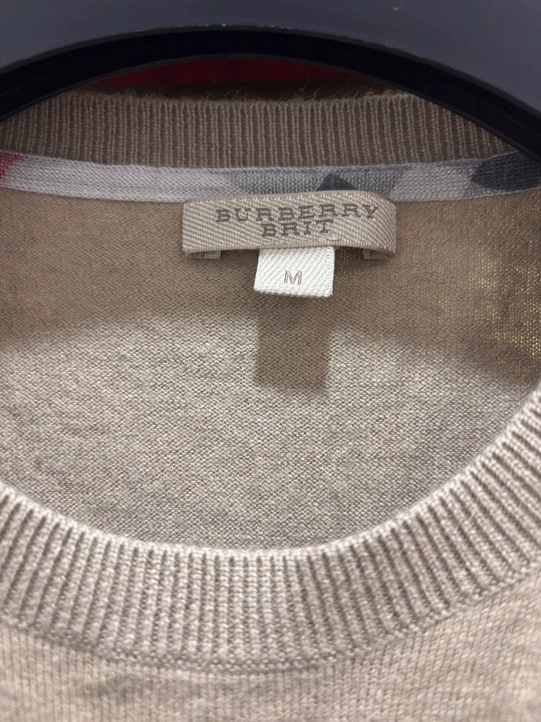 Burberry Burberry Classic Cashmere Sweater with Long Sleeves Size US M / EU 48-50 / 2 - 5 Thumbnail