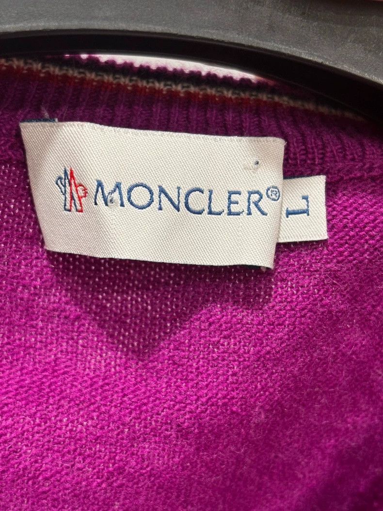 Moncler Moncler V-Neck Sweater in Vibrant Purple Size US L / EU 52-54 / 3 - 4 Thumbnail