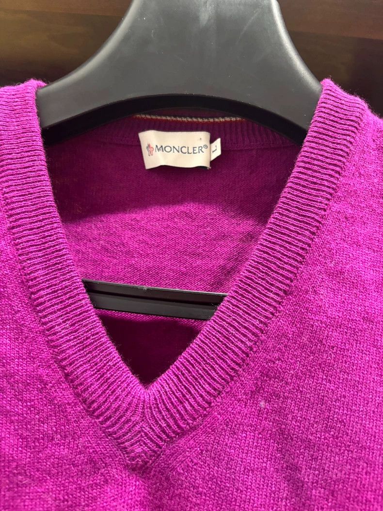 Moncler Moncler V-Neck Sweater in Vibrant Purple Size US L / EU 52-54 / 3 - 3 Thumbnail
