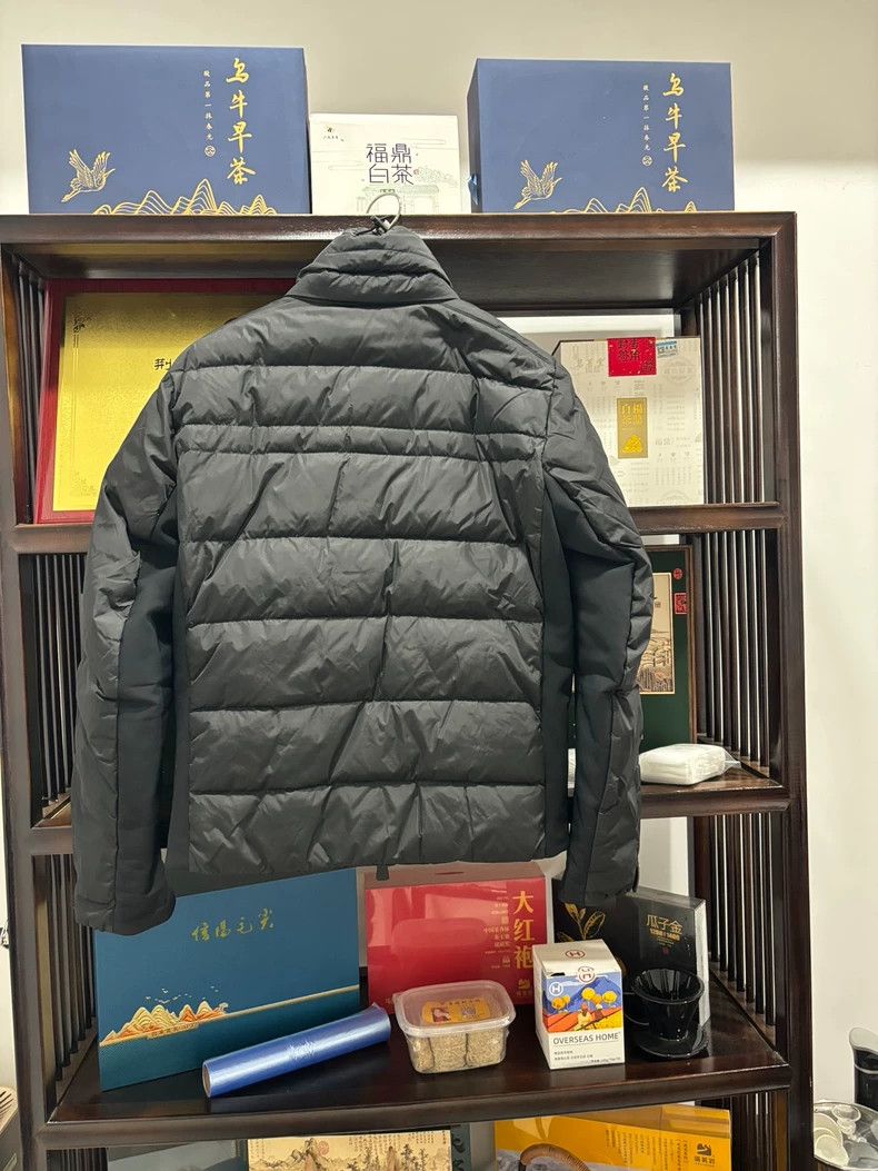 Moncler Moncler Down Jacket with Minor Wear Size US L / EU 52-54 / 3 - 2 Thumbnail
