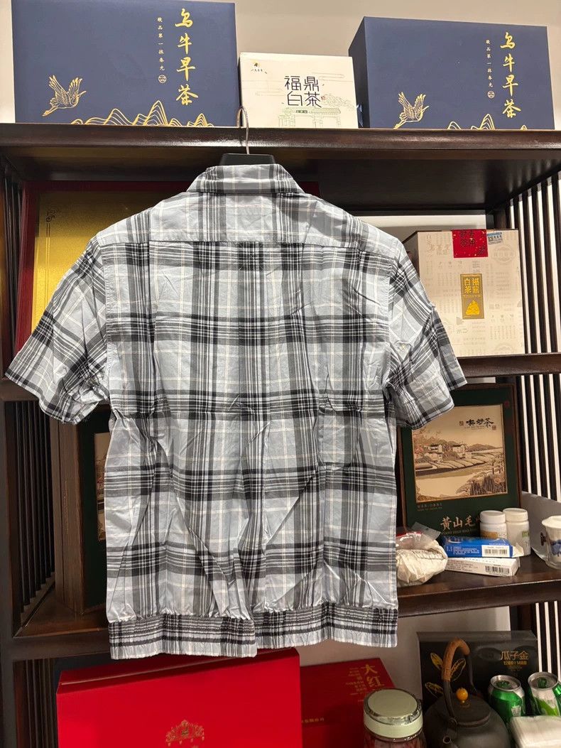Dolce & Gabbana Casual Short Sleeve Shirt from Dolce & Gabbana Size US M / EU 48-50 / 2 - 2 Thumbnail