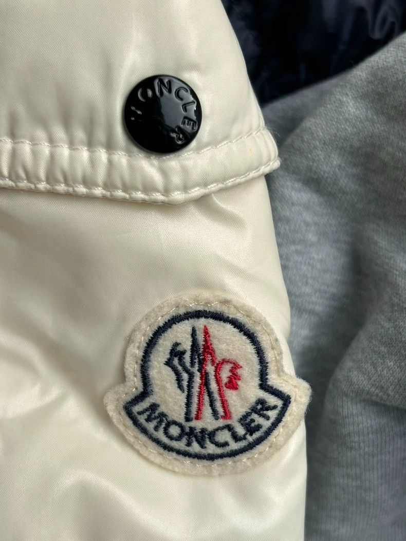 Moncler Moncler Girls' Lightweight Jacket with Minor Stains Size US M / EU 48-50 / 2 - 4 Thumbnail