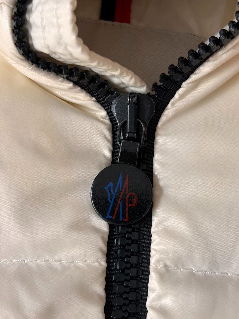 Moncler Moncler Girls' Lightweight Jacket with Minor Stains Size US M / EU 48-50 / 2 - 3 Thumbnail