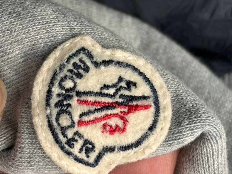 Moncler Moncler Padded Jacket with Hoodie and Sleeves Size US M / EU 48-50 / 2 - 6 Thumbnail