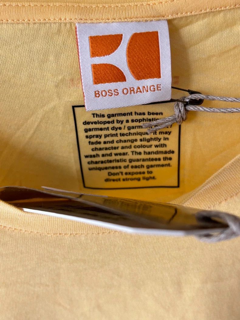 Emporio Armani Boss Short Sleeve T-Shirt with Orange Tag Size US L / EU 52-54 / 3 - 4 Thumbnail