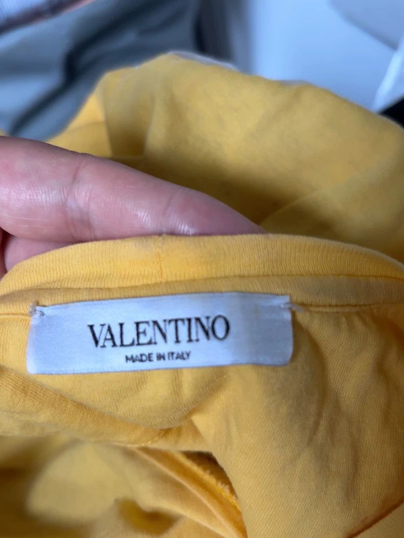 Valentino Valentino Short Sleeve T-Shirt with Flaw Size US S / EU 44-46 / 1 - 3 Thumbnail