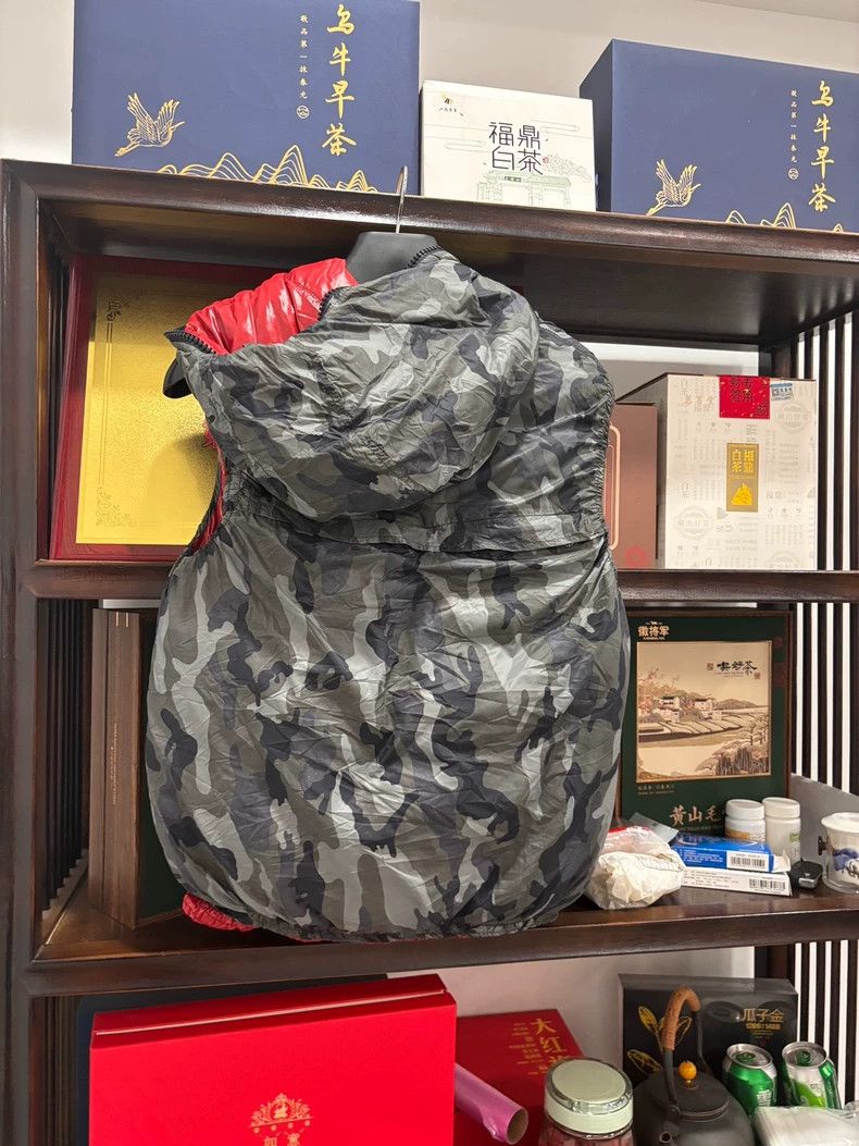 Moncler Duvetica Reversible Camouflage Down Vest Size US M / EU 48-50 / 2 - 2 Thumbnail
