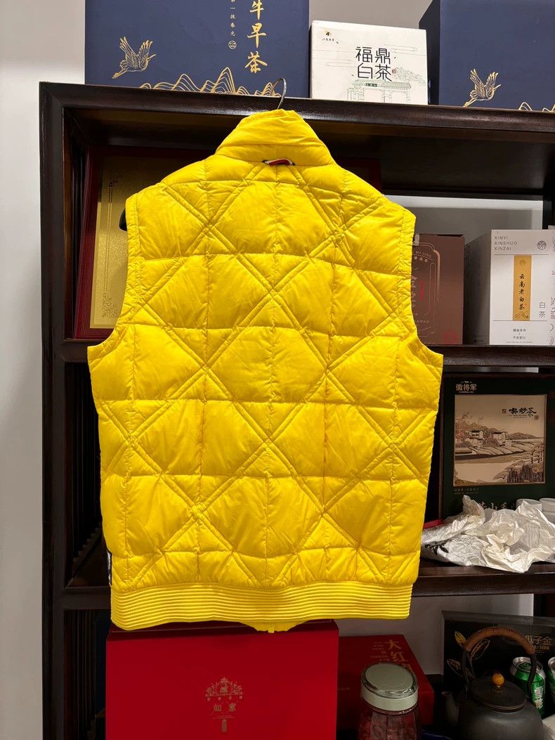 Moncler Moncler TB Collaboration Yellow Down Vest Size US L / EU 52-54 / 3 - 2 Thumbnail