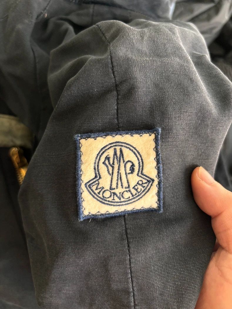 Moncler Moncler Gamme Bleu Designer Jacket with Distress Size US M / EU 48-50 / 2 - 6 Thumbnail