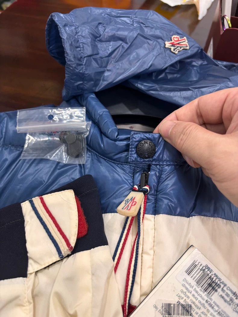 Moncler Moncler Padded Vest with Stripes Size US M / EU 48-50 / 2 - 7 Thumbnail