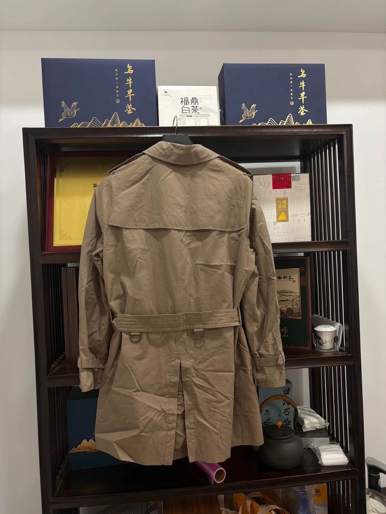 Burberry Burberry trench coat with detachable fur collar Size US XL / EU 56 / 4 - 3 Thumbnail